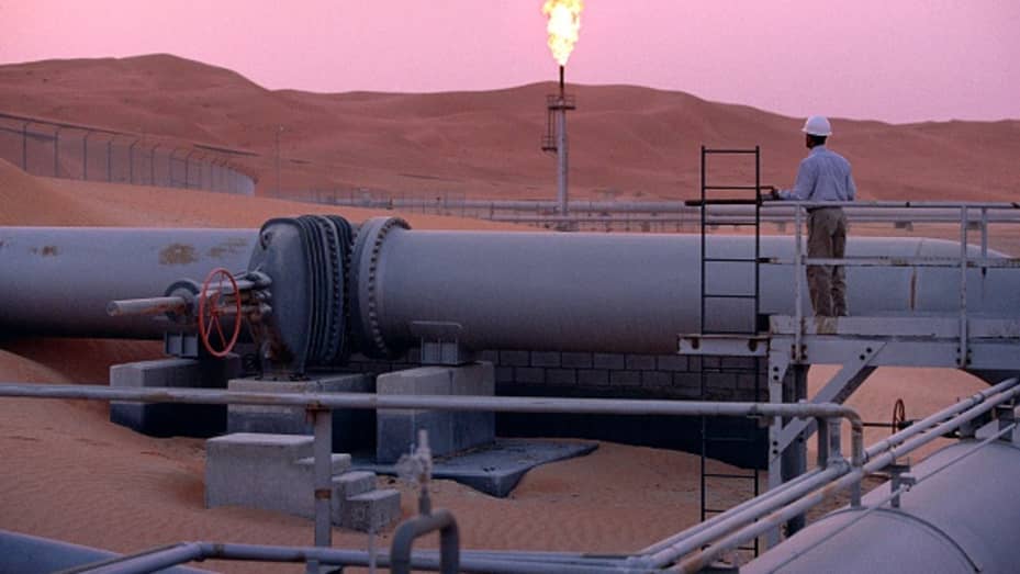 Saudi Armaco oil production line